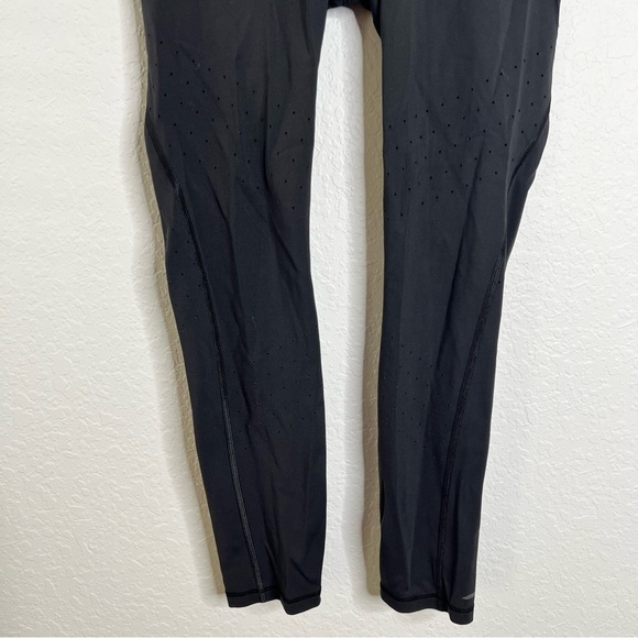 Athleta Leggings Women Small Black Athletic Lasercut Tight Reflective Vented B30 - Picture 3 of 8